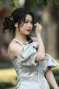 Ethereal Elegance in Golden Hour Light-6