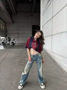 Thai Showbiz Star Prang Kannarun Flaunts Stunning Figure in Barcelona Jersey-7