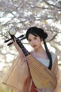 Jian Ying Tao Nai: Elegant Asian Muse Amidst Spring Blossoms - YiTuYu Art Language Vol.8617-24