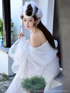 The Ethereal Elegance of Jin Yun Xi Yuki: A Modern Visual Masterpiece-1