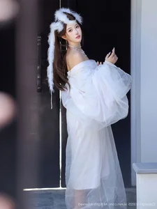 The Ethereal Elegance of Jin Yun Xi Yuki: A Modern Visual Masterpiece-0