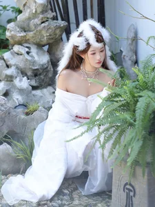 The Ethereal Elegance of Jin Yun Xi Yuki: A Modern Visual Masterpiece-51