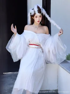 The Ethereal Elegance of Jin Yun Xi Yuki: A Modern Visual Masterpiece-26