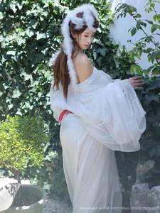 The Ethereal Elegance of Jin Yun Xi Yuki: A Modern Visual Masterpiece-48