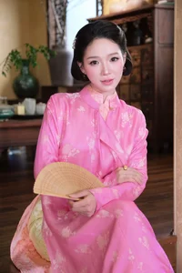 Vintage Elegance: The Timeless Beauty of Traditional Vietnamese Silk-1