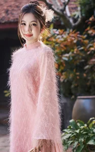 Elegant Pink Vietnamese Ao Dai - Traditional Silk Long Dress for Cultural Events and Timeless Asian Fashion-4