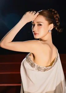 6 Stunning Vietnamese Actresses and Beauty Queens Born in the Year of the Horse: A Celebration of Style, Talent, and Elegance-4