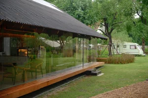 Discover Little Ground Common Space: A Stunning Urban Forest Cafe in Udon Thani Featuring Biophilic Architecture and Lush Greenery-9