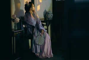 The Timeless Elegance of Er Yi Zhi in YiTuYu Art Language Vol.8877-14