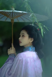 The Timeless Elegance of Er Yi Zhi in YiTuYu Art Language Vol.8877-2