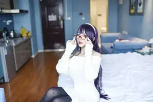Coser Jiu Qu Jean as Utaha: Sweet Mysterious Bedroom Moments (29P)-24