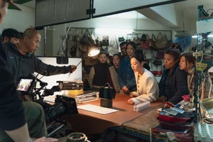 Exclusive Behind-the-Scenes Look: Shin Hae Sun and Lee Jun Hyuk in the New Netflix K-Drama Series The Art of Sarah-9