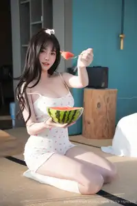XiuRen No.10483 Ruan Qing: Sweet Youthful Charm with Refreshing Watermelon-18