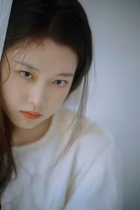 The Ethereal Elegance of Yi Zhi You Zi in Art Language Vol.8951-24