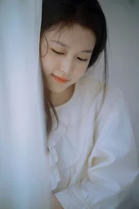 The Ethereal Elegance of Yi Zhi You Zi in Art Language Vol.8951-23