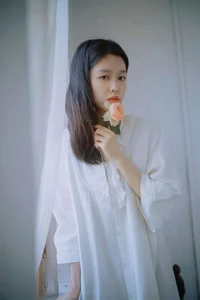 The Ethereal Elegance of Yi Zhi You Zi in Art Language Vol.8951-45