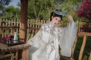Stunning Portrait Photography: YiTuYu Art Language Vol.9207 Featuring Dang Chu Jiao Ren Jia Xiao Tian Tian Aesthetic Visuals-0