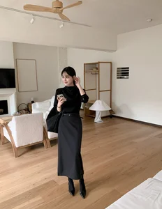 Tips to Style Long Skirts for Petite Women-4