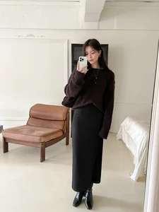 Tips to Style Long Skirts for Petite Women-6