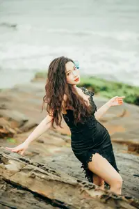 YiTuYu Vol.8760: Si Tu You Yi Zhi Mao – Alluring Mermaid Beauty by the Seashore-11