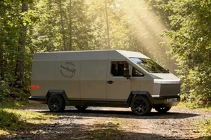 Russo-Balt F200: The Futuristic Electric Steel Van with a 100-Year Warranty and Cybertruck-Inspired Design-4