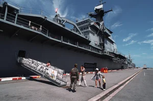 Ultimate Guide to Global Aircraft Carriers: Comparing the World’s Most Powerful Naval Fleets and Modern Maritime Defense Technology-10