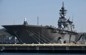 Ultimate Guide to Global Aircraft Carriers: Comparing the World’s Most Powerful Naval Fleets and Modern Maritime Defense Technology-11