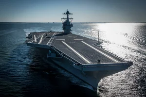 Ultimate Guide to Global Aircraft Carriers: Comparing the World’s Most Powerful Naval Fleets and Modern Maritime Defense Technology-8