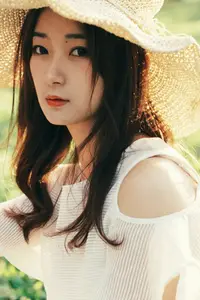 Xiao Ming Shines in Summer Sun: Pure Beauty of YiTuYu Vol.8801-3