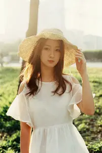 Xiao Ming Shines in Summer Sun: Pure Beauty of YiTuYu Vol.8801-19