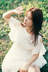 Xiao Ming Shines in Summer Sun: Pure Beauty of YiTuYu Vol.8801-0