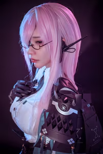 Coser Potato Godzilla Transforms into Yanagi: A Mesmerizing Cosplay Journey (29P)-2