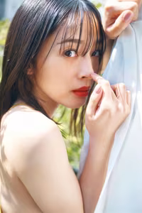 Captivating Misaki Jinbu in FLASH Digital Photo Book Vol.2 - Discover Her Natural Japanese Beauty-30