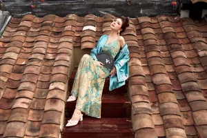 Timeless Elegance and Poetic Serenity-11