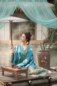 Timeless Elegance and Poetic Serenity-7