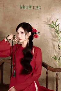 VGU No.192 Graceful Woman in Stunning Red Hanfu & Traditional Fan 1000024611-9