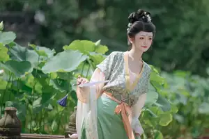 Chi Yan Zai Zhe Li in Lotus Pond, YiTuYu Vol.8730 | Captivating Ancient Beauty-11