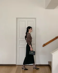 4 Simple Ways to Elevate Your Festive Wardrobe and Upgrade Your Holiday Outfits Without Buying New Clothes-0