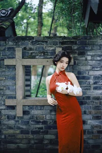 Elegant Red Cheongsam Fashion Photography: Wu Yu Cao Mei in Fushan Park | YiTuYu Art Language Vol.9329 Exclusive Collection-3