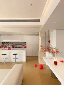 Modern Minimalist 135sqm Apartment Decor: Elegant Lunar New Year Styling with Traditional Red Accents and Open Space Design-6