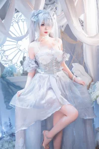 Stunning Nikke Cinderella Crystal Princess Cosplay by Xuan Xiao Xue Jie: High-Quality Goddess of Victory Photography and Anime Inspiration-31