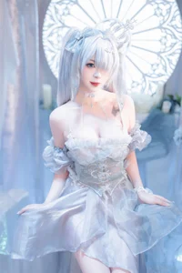 Stunning Nikke Cinderella Crystal Princess Cosplay by Xuan Xiao Xue Jie: High-Quality Goddess of Victory Photography and Anime Inspiration-0