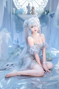 Stunning Nikke Cinderella Crystal Princess Cosplay by Xuan Xiao Xue Jie: High-Quality Goddess of Victory Photography and Anime Inspiration-29