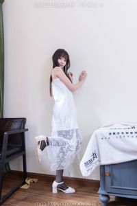 BoBoSocks No.542: Chinese Model, White Dress, Bare Feet. Pure Beauty and Delicate Emotion.-10