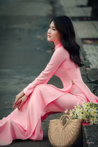 VGU No.20: Graceful Pink Ao Dai Muse Capturing Elegant Vietnamese Beauty Amidst Romantic Autumn Hues-8