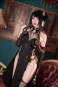 Classic Allure: Coser Natsuko in Azur Lane-15