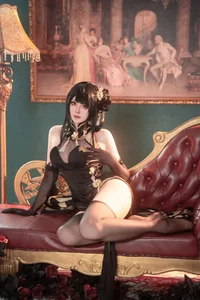 Classic Allure: Coser Natsuko in Azur Lane-7