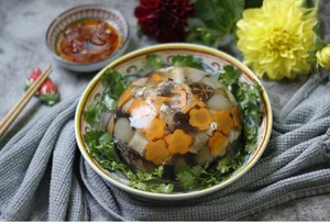 Authentic Vietnamese Jellied Pork Recipe: How to Make Crystal Clear Thit Dong for Lunar New Year Celebrations-0