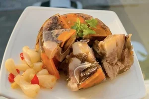 Authentic Vietnamese Jellied Pork Recipe: How to Make Crystal Clear Thit Dong for Lunar New Year Celebrations-9