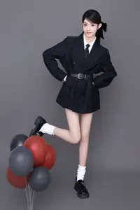 YiTuYu Art Language Vol.8708: Bai Le Hai Xiang Bai's Chic Elegance – Modern Feminine Style That Captivates-1